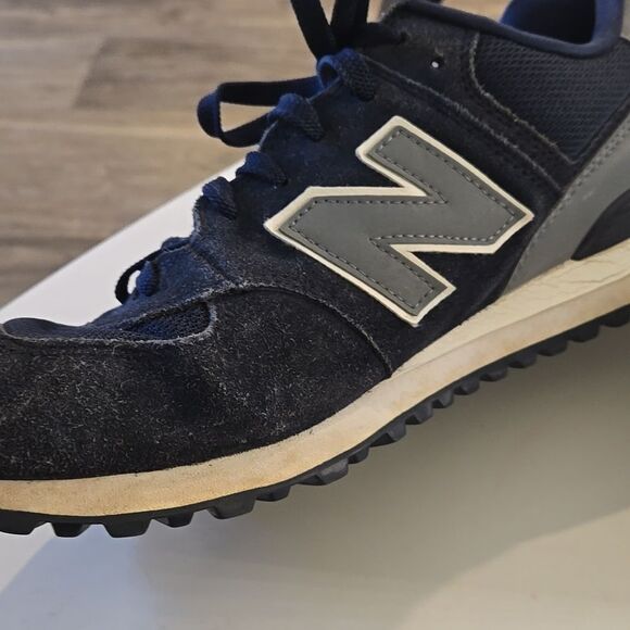 New Balance Men's Navy Sneakers size 12 mens - Picture 7 of 7